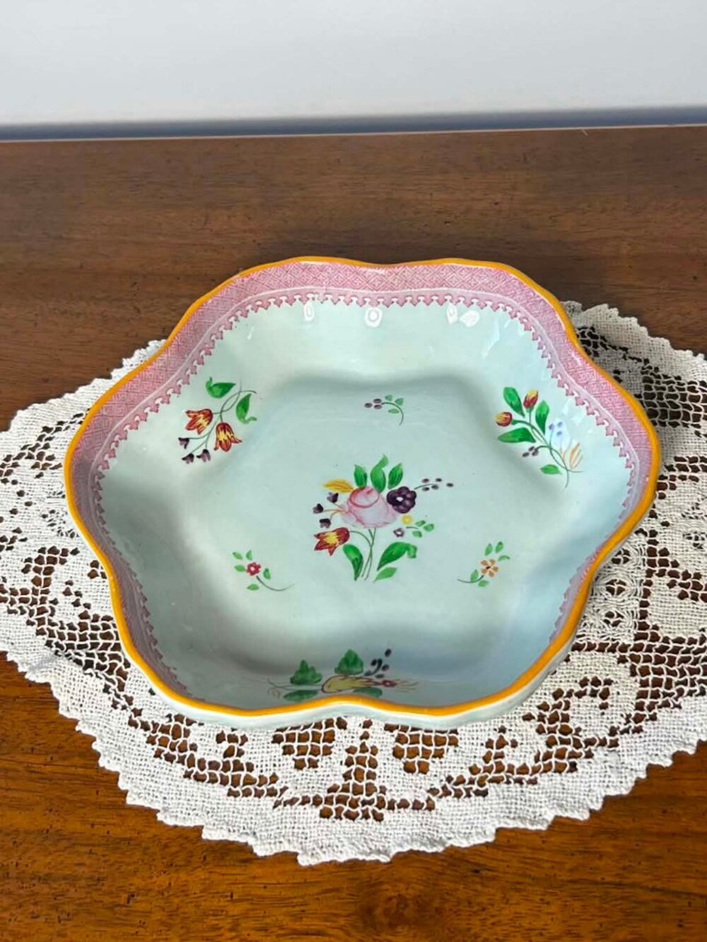 Adams Calyx Ware Lowestoft melon bowl